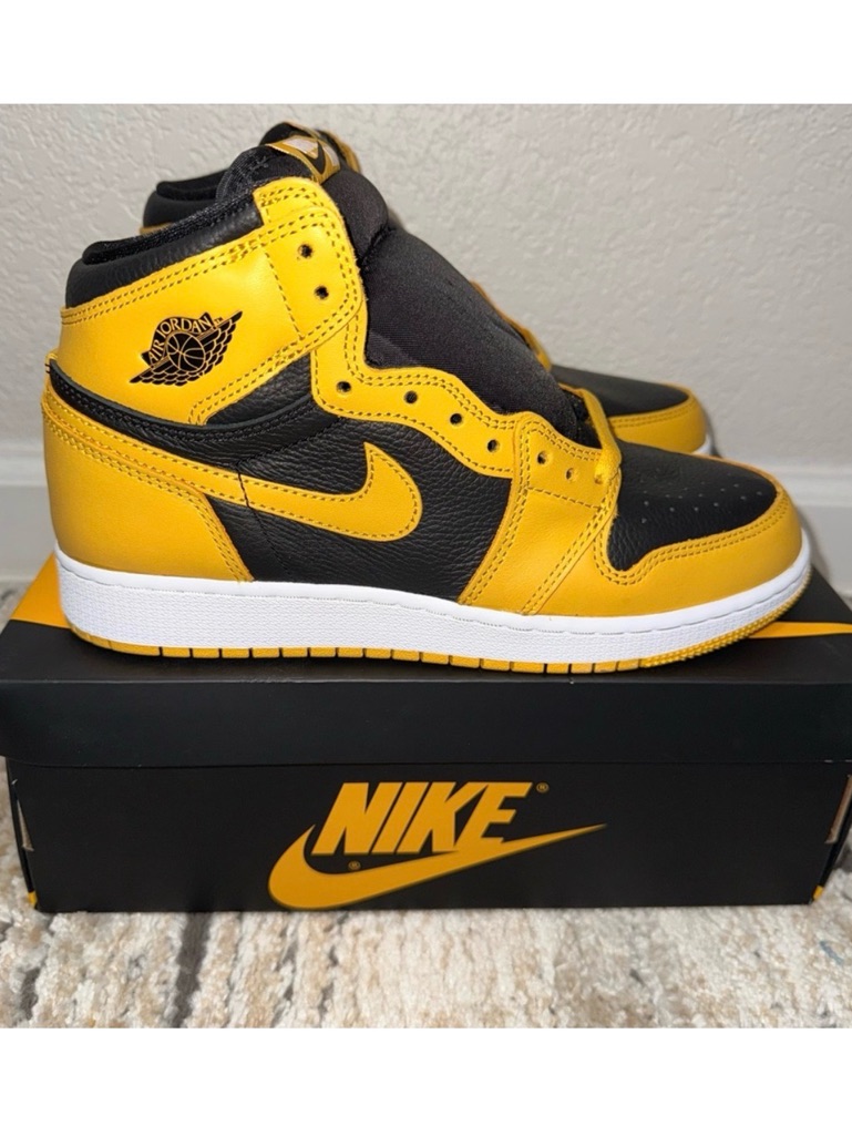 Nike Air Jordan 1 High Black And Yellow